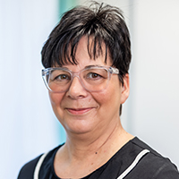 140 EL Stefanie Bell WEB