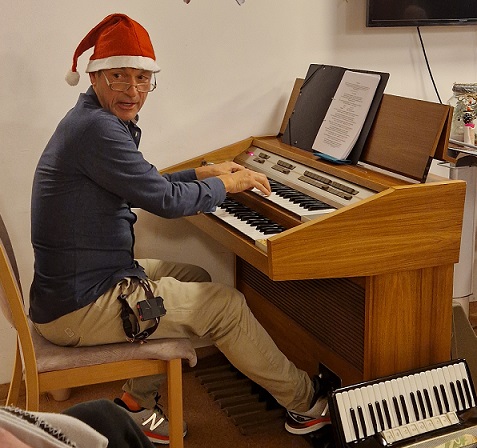 A_Peter_Klavier.jpg