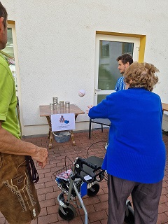 Dosenwerfen.jpg
