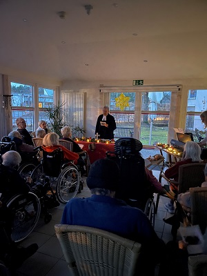 Weihnachtlisches Gottesdienst 12kl.jpg