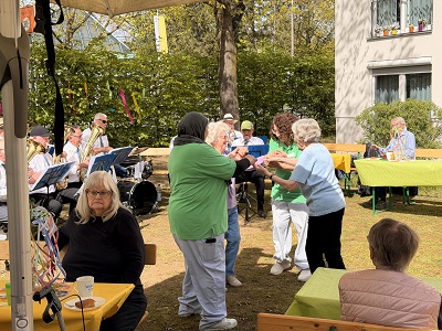 tanz in den Mai 20 Ich kelly Bew tanz kl.jpg